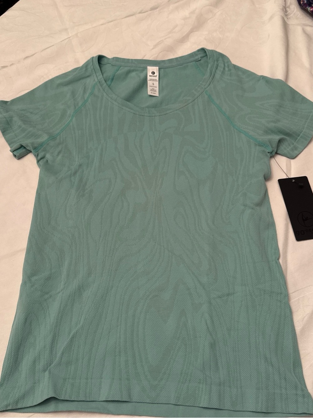 NWT 90° reflex Athleta Mint Green Short-Sleeve Active Tee
